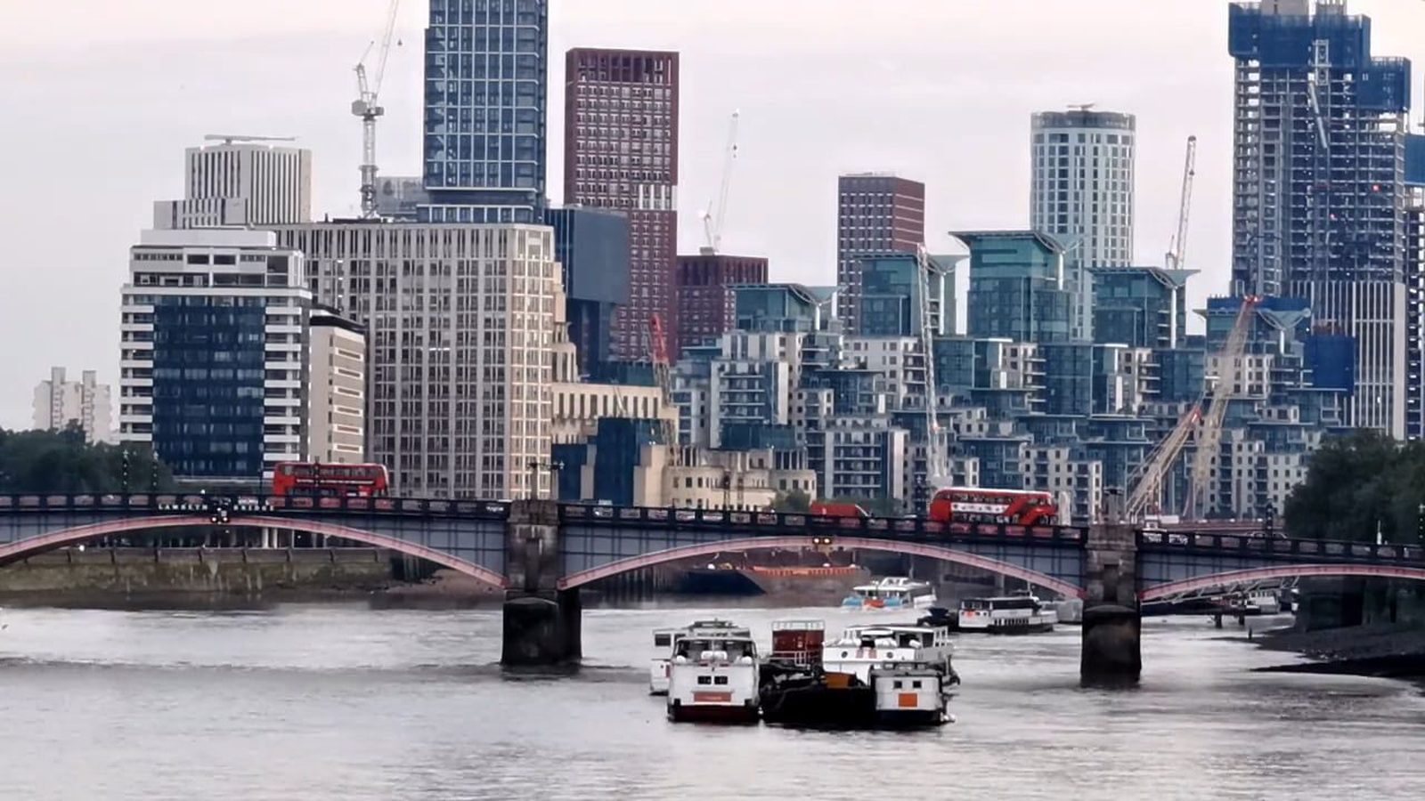 Lambeth Bridge and the River Thames looking toward the London skyline